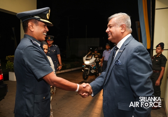 SLAF COMMANDER
ATTENDS 10TH DESHAMANYA GENERAL DENNIS PERERA ORATION