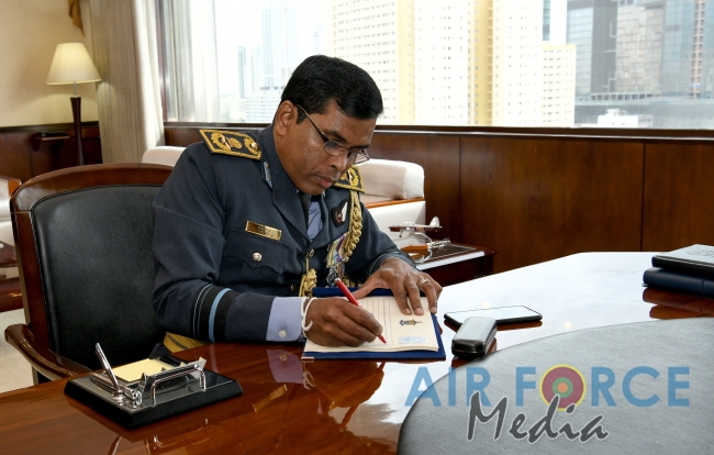 Director Electronics and Telecommunication Engineering Bids Adieu to the Sri Lanka Air Force