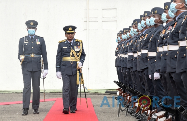 Director Electronics and Telecommunication Engineering Bids Adieu to the Sri Lanka Air Force