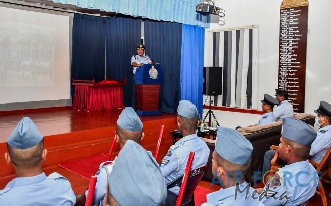SLAF COMBAT TRAINING SCHOOL AT DIYATALAWA CONDUCTS PACE STICKS AWARDING CEREMONY