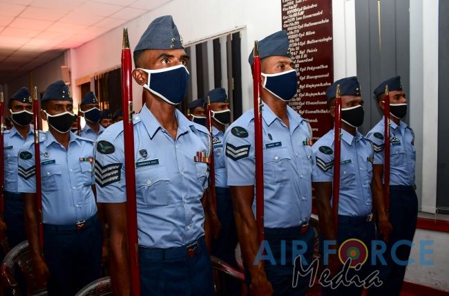 10 Airmen Qualified to Receive Pace Sticks