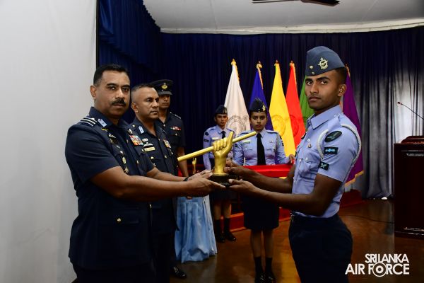 SLAF COMBAT TRAINING SCHOOL DIYATALAWA CONDUCTS THE AWARDS CEREMONY FOR THE INSTRUCTOR COURSES