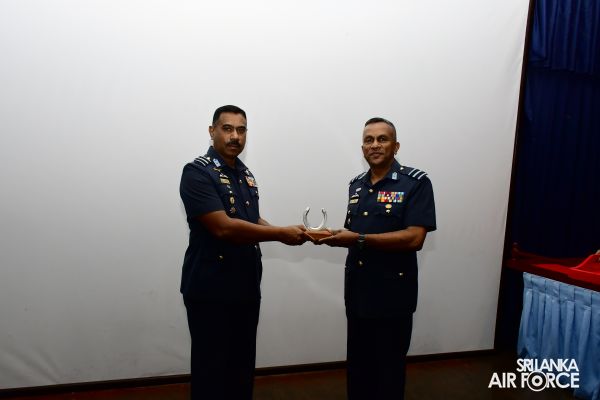 SLAF COMBAT TRAINING SCHOOL DIYATALAWA CONDUCTS THE AWARDS CEREMONY FOR THE INSTRUCTOR COURSES