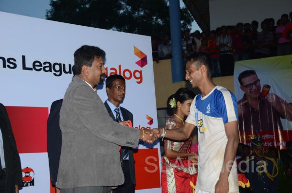 SLAF wins Dialog Champions Football League 2013