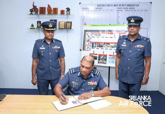 CERTIFICATE AWARDING CEREMONY OF NO. 36 DISASTER MANAGEMENT AND FIRST RESPONSE BASIC COURSE AT SLAF DMTS DIGANA