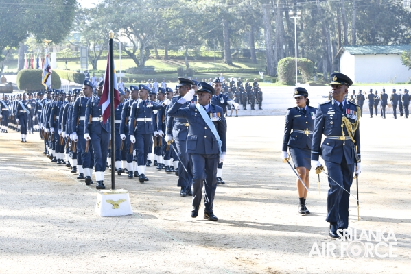 COMMANDER’S INSPECTIONS OF SLAF COMBAT TRAINING SCHOOL
DIYATALAWA