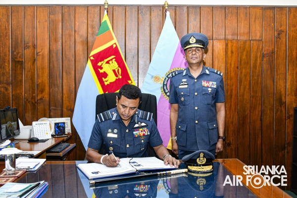 COMMANDER’S INSPECTIONS OF SLAF COMBAT TRAINING SCHOOL
DIYATALAWA
