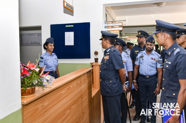 COMMANDER’S INSPECTIONS OF SLAF COMBAT TRAINING SCHOOL
DIYATALAWA