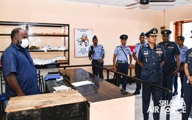 COMMANDER’S INSPECTIONS OF SLAF COMBAT TRAINING SCHOOL
DIYATALAWA