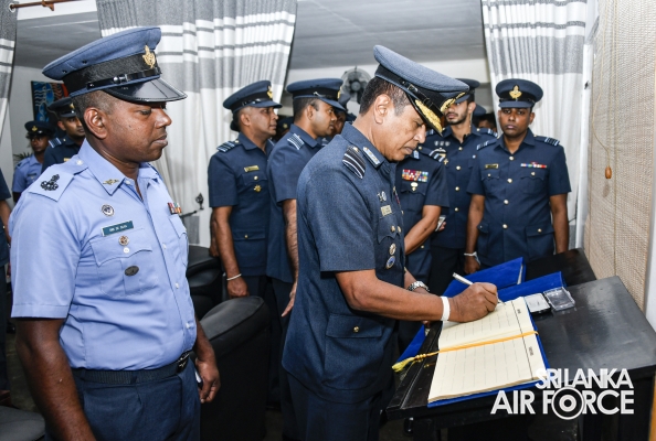 COMMANDER’S INSPECTIONS OF SLAF COMBAT TRAINING SCHOOL
DIYATALAWA