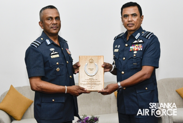 COMMANDER’S INSPECTIONS OF SLAF COMBAT TRAINING SCHOOL
DIYATALAWA
