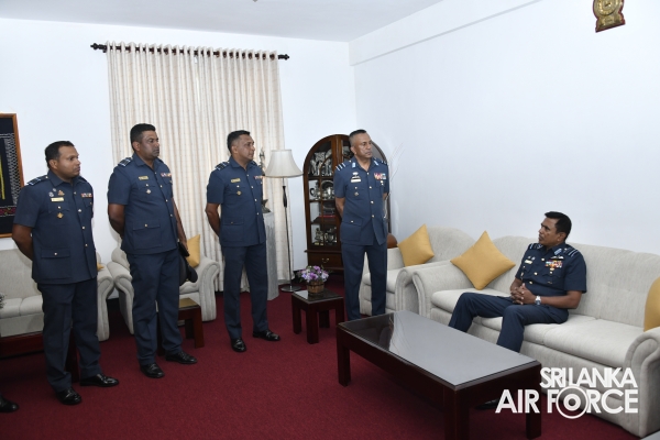 COMMANDER’S INSPECTIONS OF SLAF COMBAT TRAINING SCHOOL
DIYATALAWA