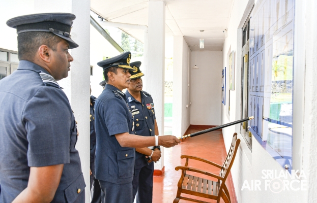 COMMANDER’S INSPECTIONS OF SLAF COMBAT TRAINING SCHOOL
DIYATALAWA