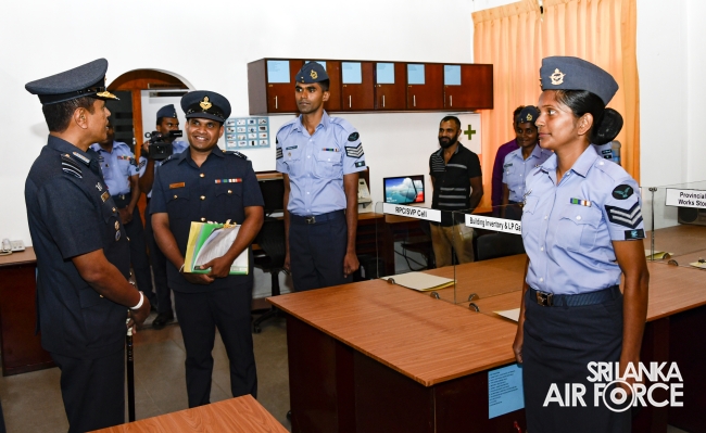 COMMANDER’S INSPECTIONS OF SLAF COMBAT TRAINING SCHOOL
DIYATALAWA