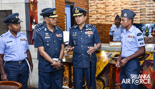 COMMANDER’S INSPECTIONS OF SLAF COMBAT TRAINING SCHOOL
DIYATALAWA