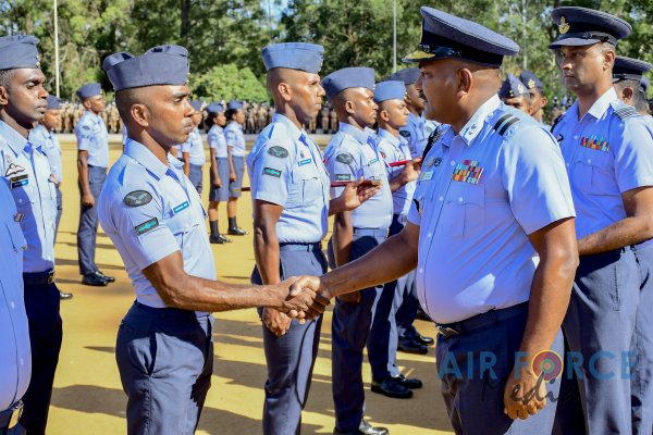COMMISSIONING 75TH STUDENT OFFICERS COURSE, LANYARD AND CANE AWARDING CEREMONY OF GUNNER INSTRUCTORS HELD AT DIYATALAWA