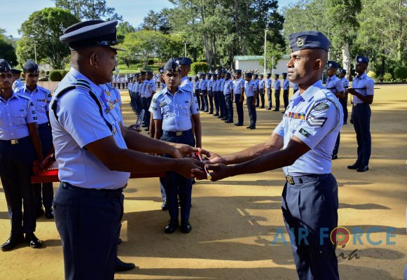 COMMISSIONING 75TH STUDENT OFFICERS COURSE, LANYARD AND CANE AWARDING CEREMONY OF GUNNER INSTRUCTORS HELD AT DIYATALAWA