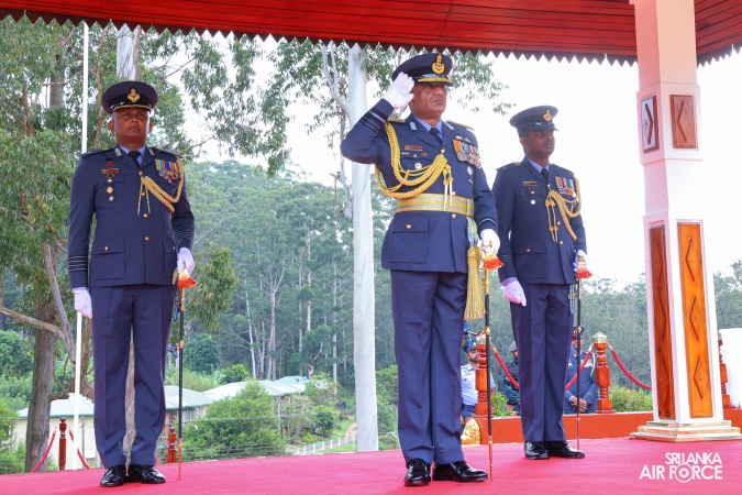 COMMANDER’S INSPECTION AT SLAF COMBAT TRAINING SCHOOL DIYATALAWA