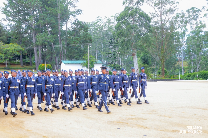 COMMANDER’S INSPECTION AT SLAF COMBAT TRAINING SCHOOL DIYATALAWA