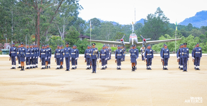 COMMANDER’S INSPECTION AT SLAF COMBAT TRAINING SCHOOL DIYATALAWA