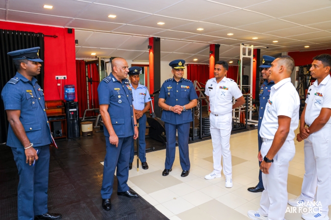 COMMANDER’S INSPECTION AT SLAF COMBAT TRAINING SCHOOL DIYATALAWA