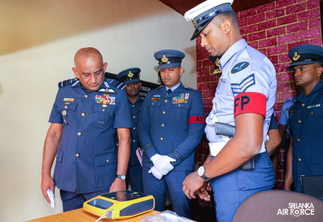 COMMANDER’S INSPECTION AT SLAF COMBAT TRAINING SCHOOL DIYATALAWA