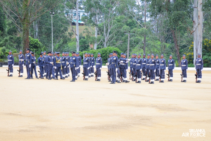 COMMANDER’S INSPECTION AT SLAF COMBAT TRAINING SCHOOL DIYATALAWA