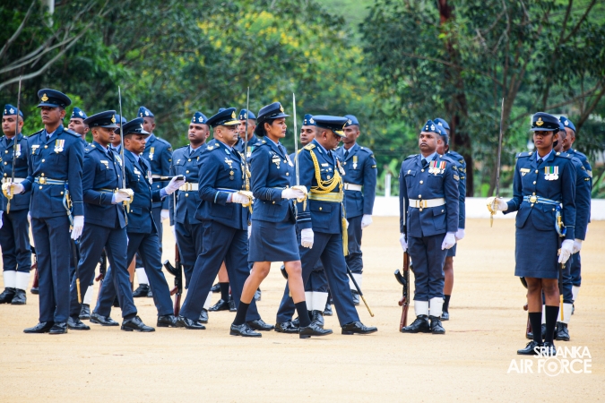COMMANDER’S INSPECTION AT SLAF COMBAT TRAINING SCHOOL DIYATALAWA