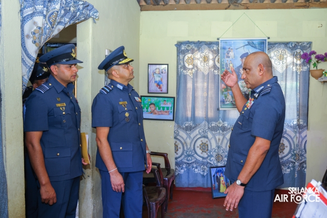 COMMANDER’S INSPECTION AT SLAF COMBAT TRAINING SCHOOL DIYATALAWA