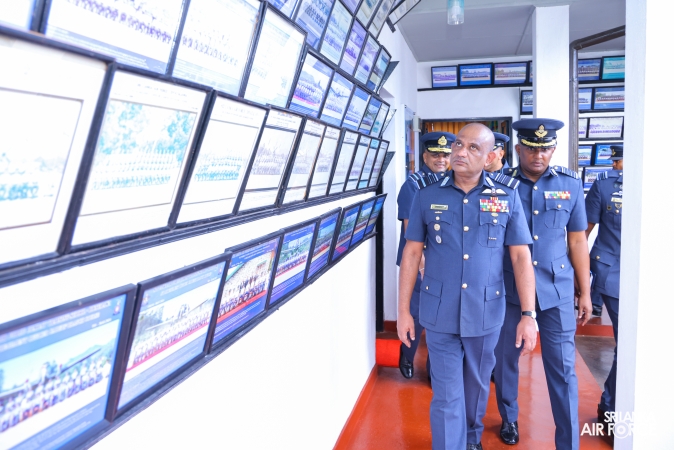 COMMANDER’S INSPECTION AT SLAF COMBAT TRAINING SCHOOL DIYATALAWA
