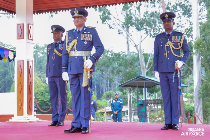 COMMANDER’S INSPECTION AT SLAF COMBAT TRAINING SCHOOL DIYATALAWA