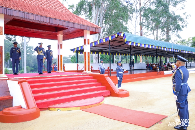 COMMANDER’S INSPECTION AT SLAF COMBAT TRAINING SCHOOL DIYATALAWA