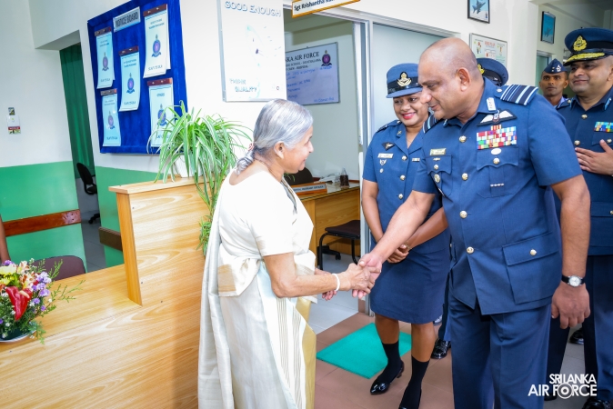 COMMANDER’S INSPECTION AT SLAF COMBAT TRAINING SCHOOL DIYATALAWA