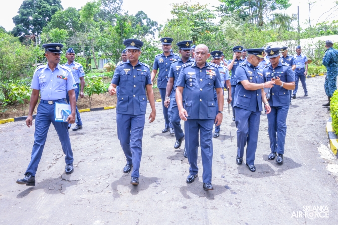 COMMANDER’S INSPECTION AT SLAF COMBAT TRAINING SCHOOL DIYATALAWA