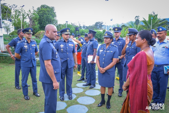 COMMANDER’S INSPECTION AT SLAF COMBAT TRAINING SCHOOL DIYATALAWA