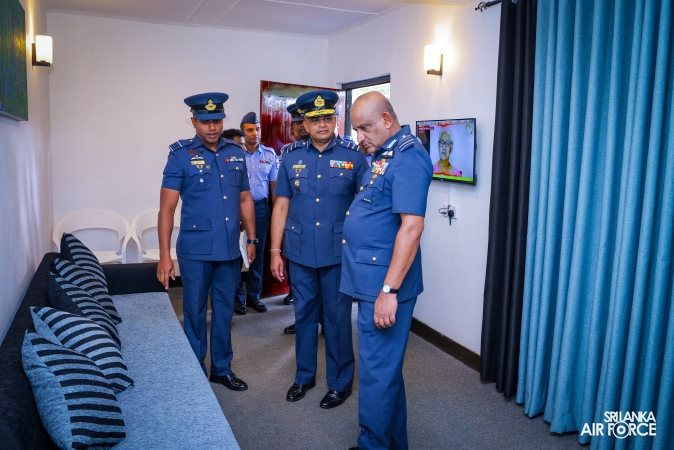 COMMANDER’S INSPECTION AT SLAF COMBAT TRAINING SCHOOL DIYATALAWA