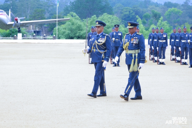 COMMANDER’S INSPECTION AT SLAF COMBAT TRAINING SCHOOL DIYATALAWA