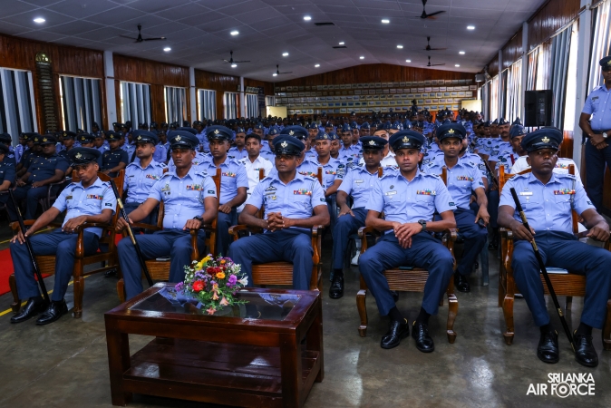 COMMANDER’S INSPECTION AT SLAF COMBAT TRAINING SCHOOL DIYATALAWA