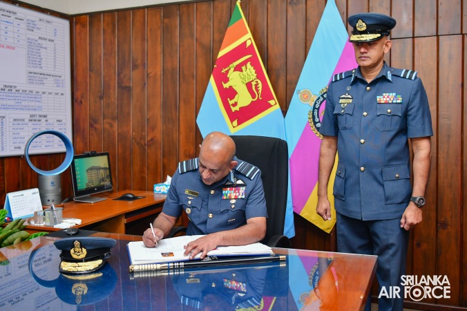 COMMANDERS’ INSPECTION AT SLAF CTS DIYATALAWA