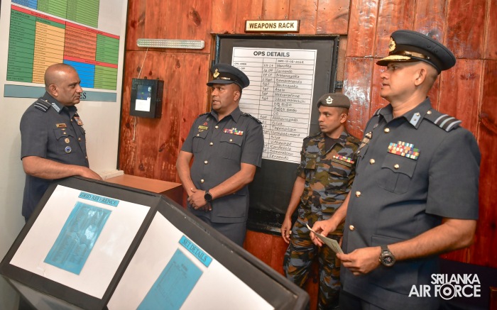 COMMANDERS’ INSPECTION AT SLAF CTS DIYATALAWA