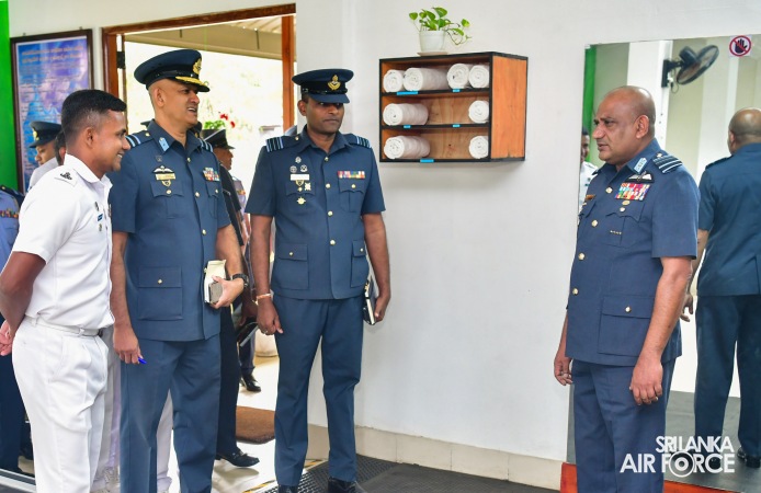 COMMANDERS’ INSPECTION AT SLAF CTS DIYATALAWA