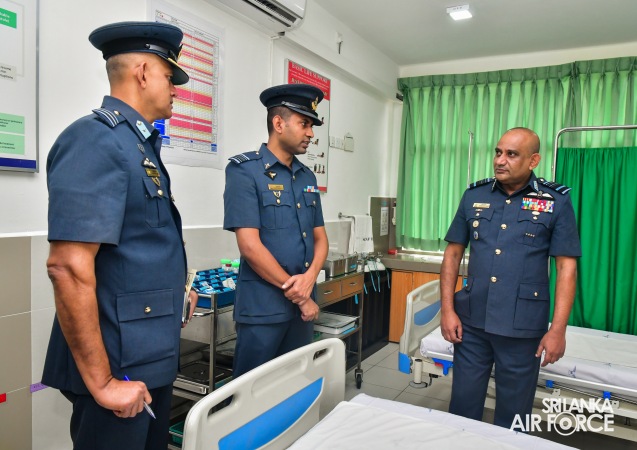 COMMANDERS’ INSPECTION AT SLAF CTS DIYATALAWA