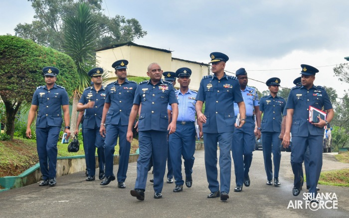 COMMANDERS’ INSPECTION AT SLAF CTS DIYATALAWA