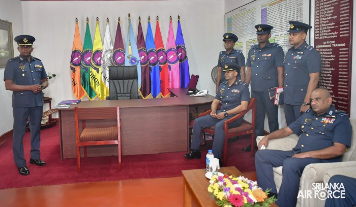 COMMANDERS’ INSPECTION AT SLAF CTS DIYATALAWA