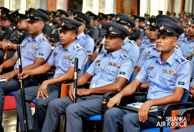 COMMANDERS’ INSPECTION AT SLAF CTS DIYATALAWA