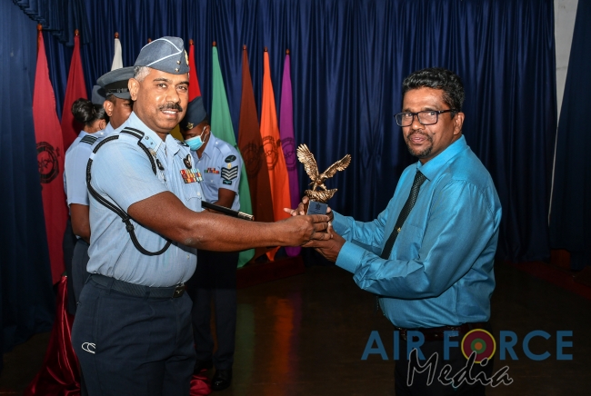 SLAF CTS Diyathalawa Completes 1st Course on Narcotic, Expolosive Detection and Search for Canines