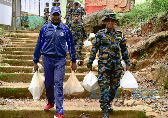 SRI LANKA AIR FORCE COMBAT TRAINING SCHOOL CONVEYS BRICKS TO SACRED SRI PADA