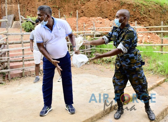 SRI LANKA AIR FORCE COMBAT TRAINING SCHOOL CONVEYS BRICKS TO SACRED SRI PADA