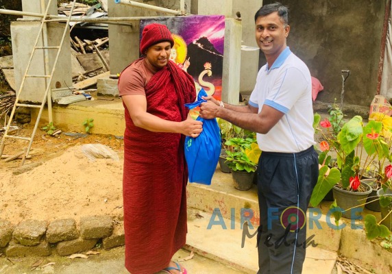 SRI LANKA AIR FORCE COMBAT TRAINING SCHOOL CONVEYS BRICKS TO SACRED SRI PADA
