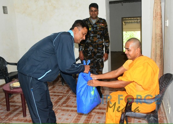 SRI LANKA AIR FORCE COMBAT TRAINING SCHOOL CONVEYS BRICKS TO SACRED SRI PADA